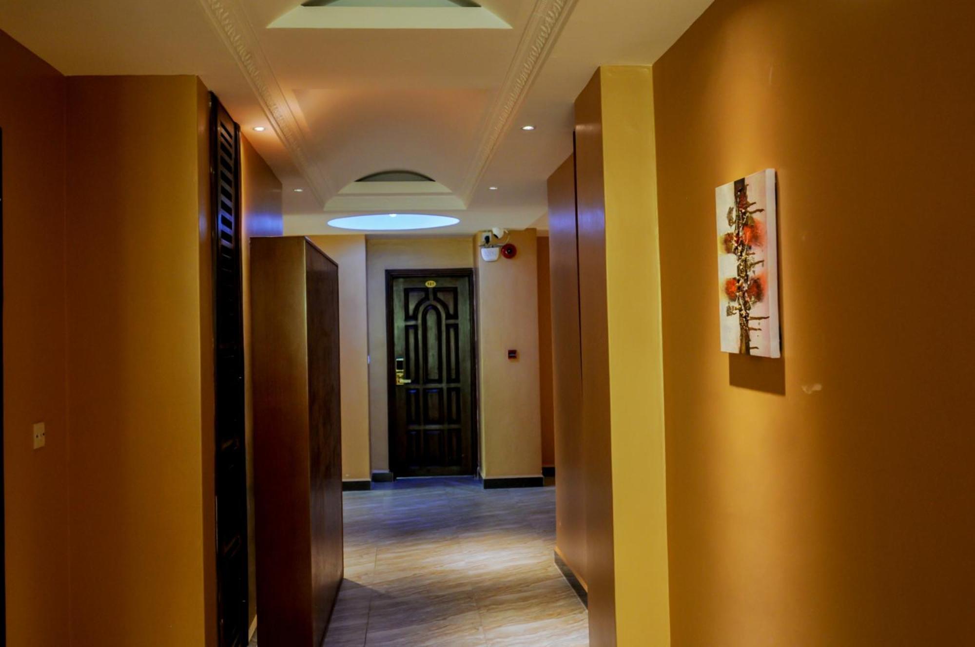 Russell Hotel Kampala Exteriér fotografie
