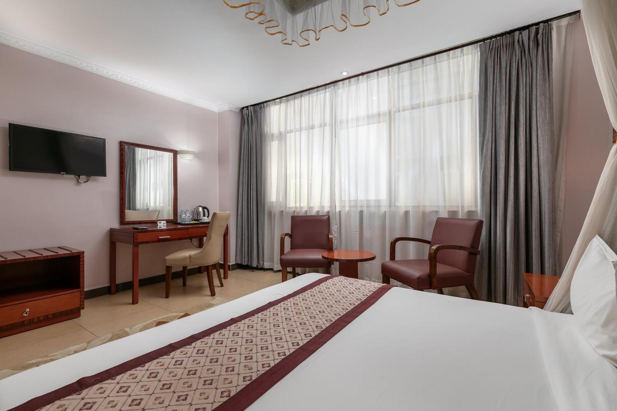 Russell Hotel Kampala Exteriér fotografie