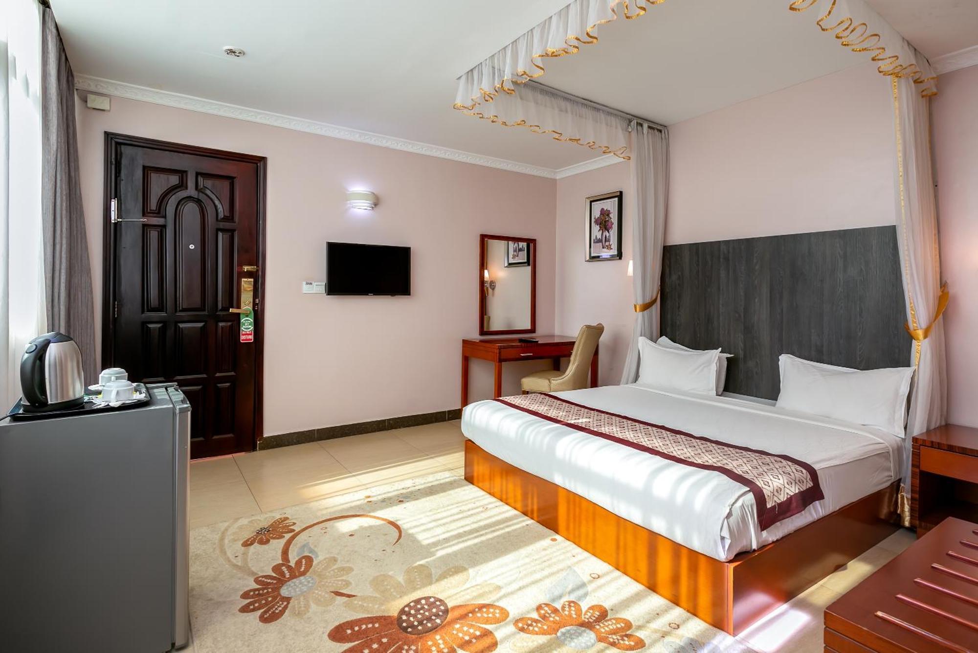 Russell Hotel Kampala Exteriér fotografie