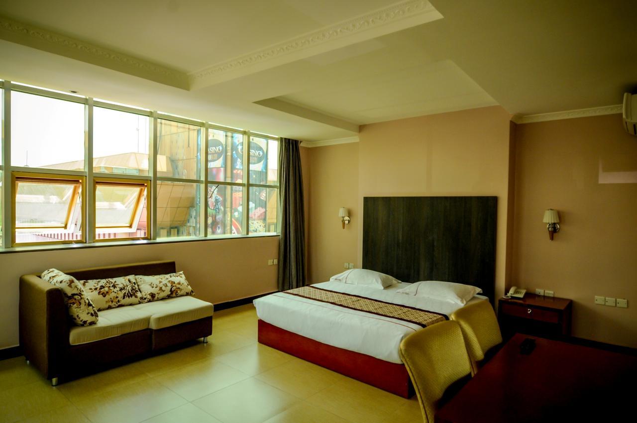 Russell Hotel Kampala Exteriér fotografie