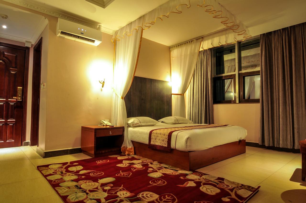 Russell Hotel Kampala Exteriér fotografie