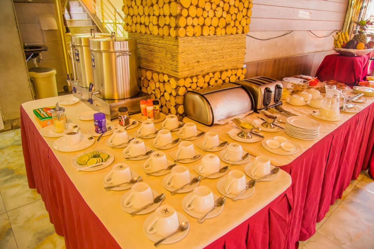 Russell Hotel Kampala Exteriér fotografie