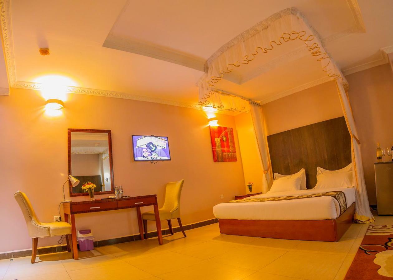 Russell Hotel Kampala Exteriér fotografie